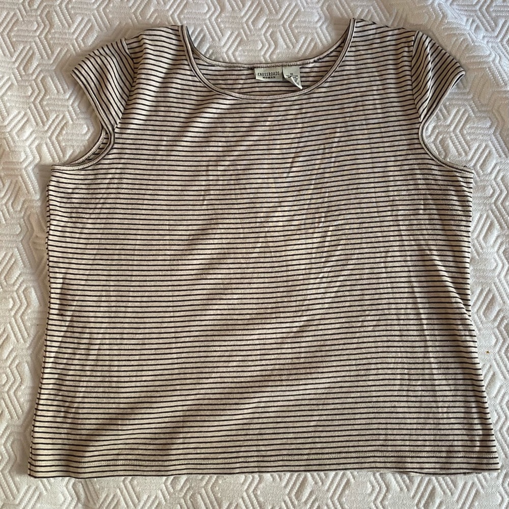 Simple short sleeved striped sweater
